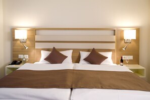 Hypo-allergenic bedding, in-room safe, desk, soundproofing