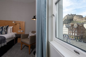 Chambre Supérieure avec lits jumeaux, 2 lits une place | Literie hypoallergénique, coffres-forts dans les chambres, bureau