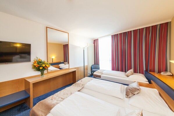 Standard Triple Room | In-room safe, free WiFi, bed sheets