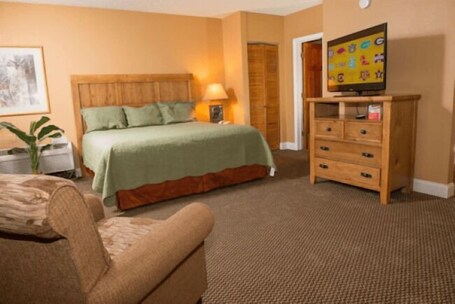 Gatlinburg Town Square by Exploria Resorts - Image 31