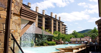 Gatlinburg Town Square by Exploria Resorts