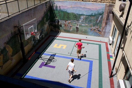 Gatlinburg Town Square by Exploria Resorts - Image 13