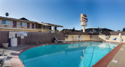 Islander Motel Santa Cruz