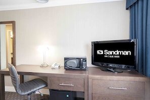Standard Room, 1 Queen Bed | Individually decorated, desk, laptop workspace, iron/ironing board