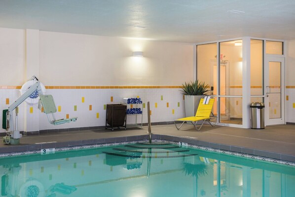 Indendørs pool