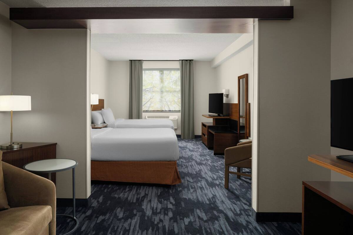 Executive Studio, 1 Bedroom | In-room safe, desk, iron/ironing board, cribs (surcharge)