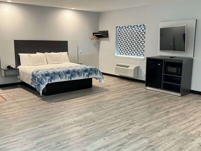 Americas Best Value Inn & Suites Haltom City Ft. Worth