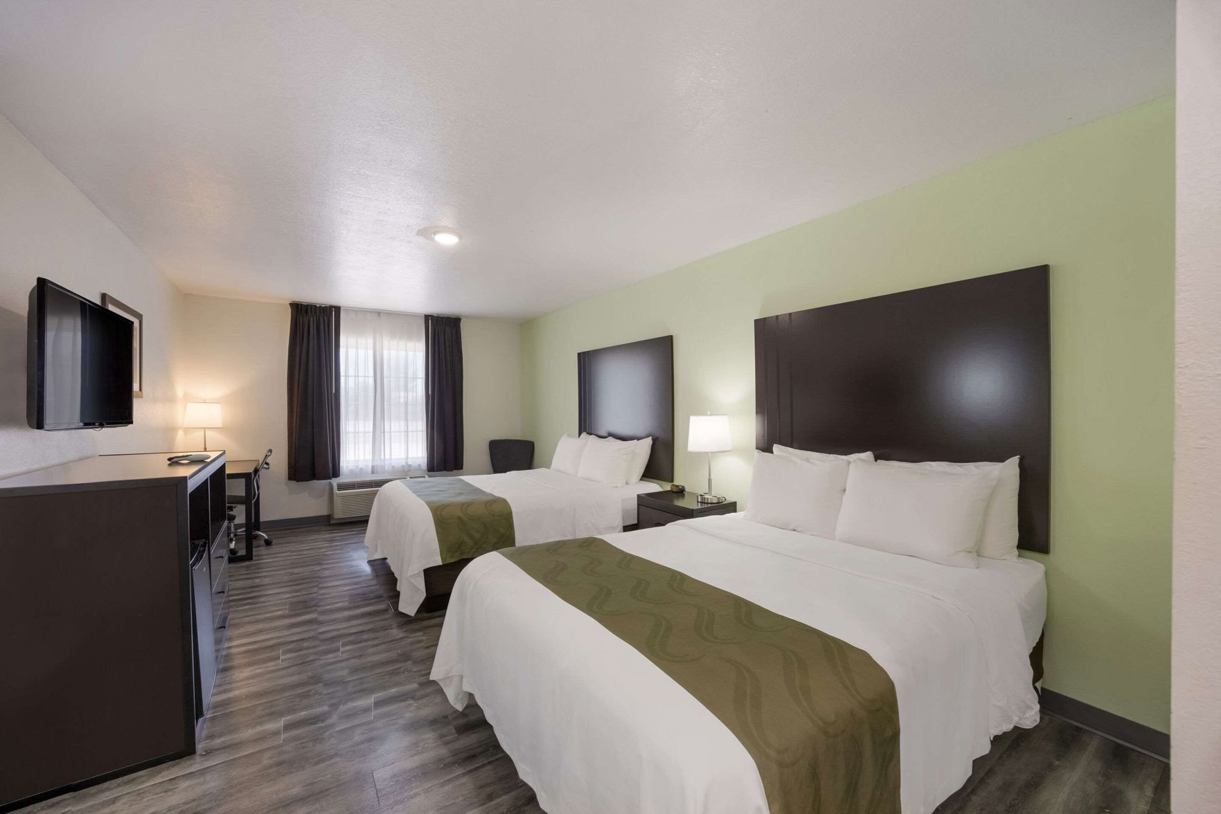 Desk, iron/ironing board, rollaway beds, free WiFi