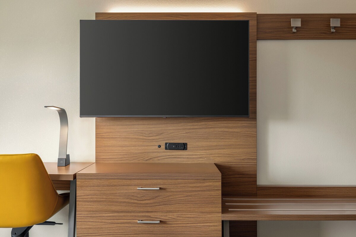 In-room safe, desk, blackout drapes, iron/ironing board