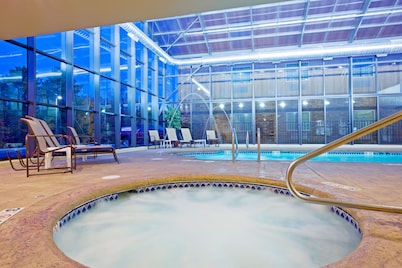 Holiday Inn Express & Suites Absecon-Atlantic City by IHG