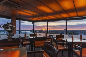 3 restaurants; lunch and dinner served - Amberton Hotel Klaipeda (Klaipeda)