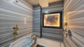 King Suite With Hagia Sophia View | Bathroom | Combined shower/tub, jetted tub, rainfall showerhead, free toiletries