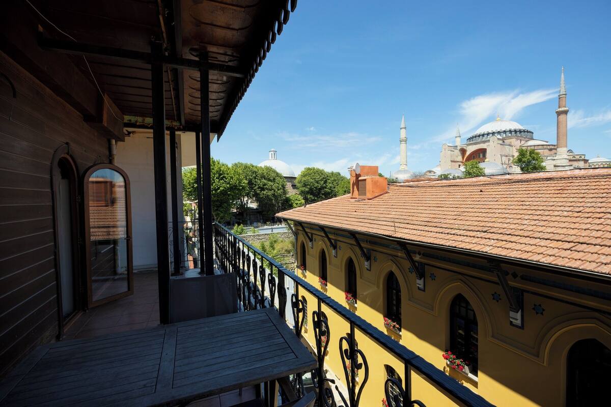 Suite with Hagia Sophia View | 객실에서 보이는 전망