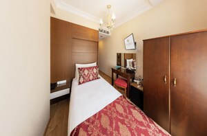 Seven Hills Hotel Special Class