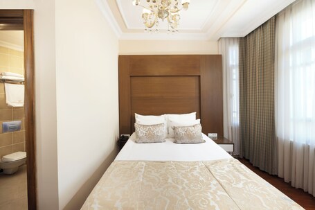 Seven Hills Hotel Special Class - Image 118