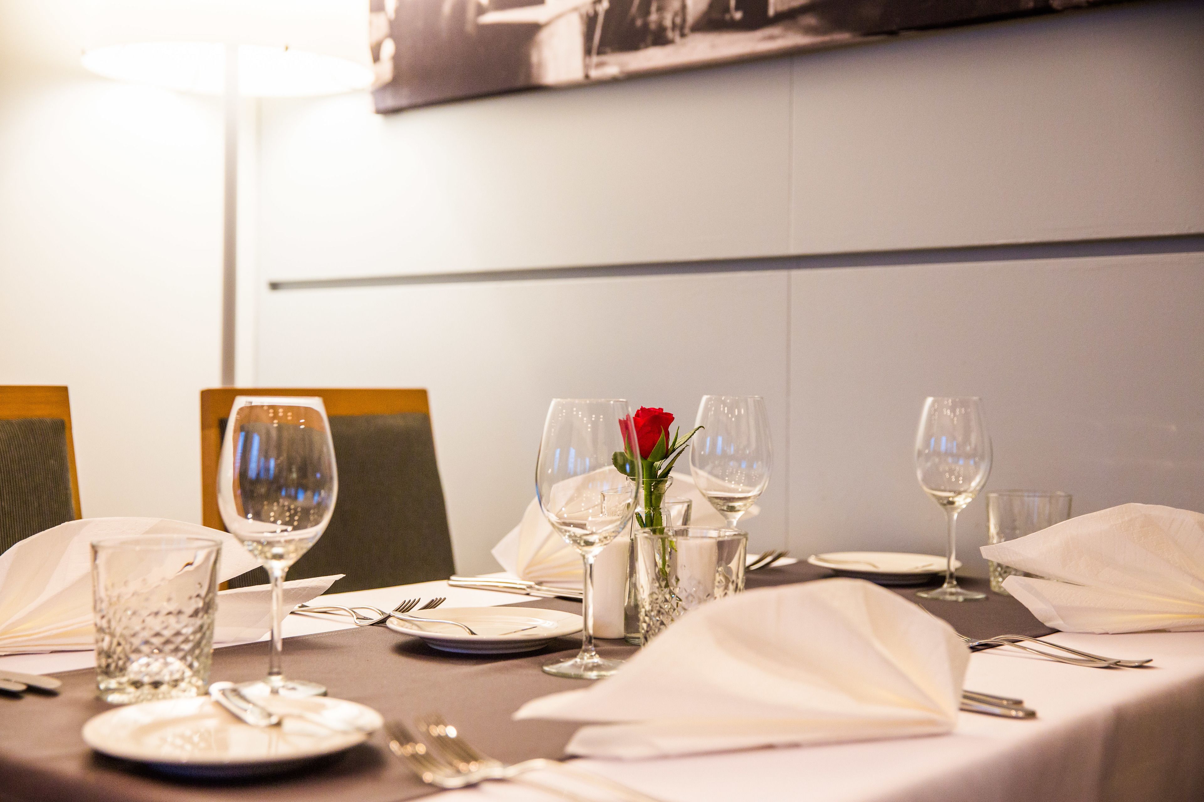 breakfast, lunch and dinner served