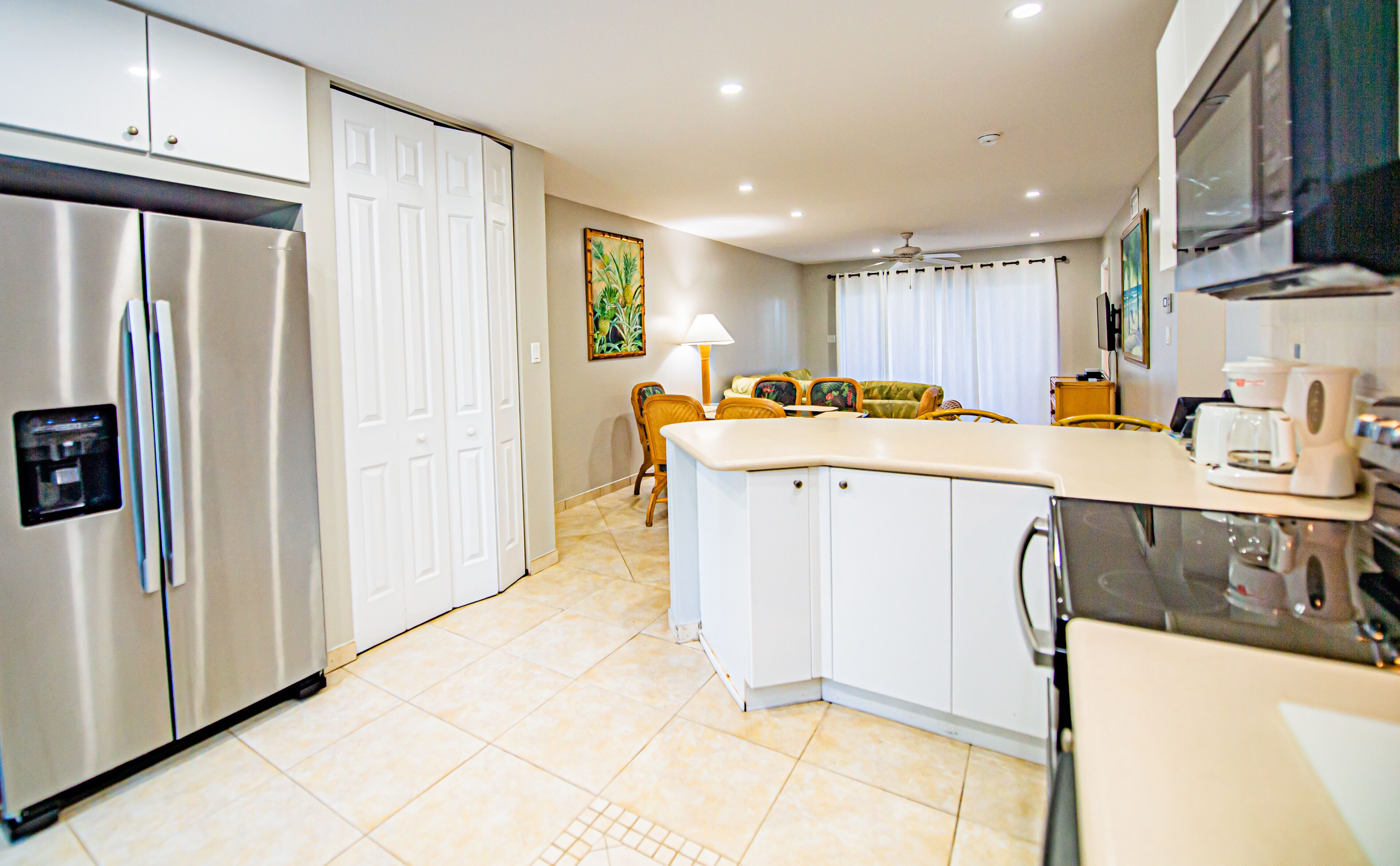 family condo, 2 bedrooms | private kitchen | fridge, microwave, oven, stovetop