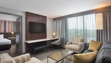 Suite, 1 Bedroom | Living area