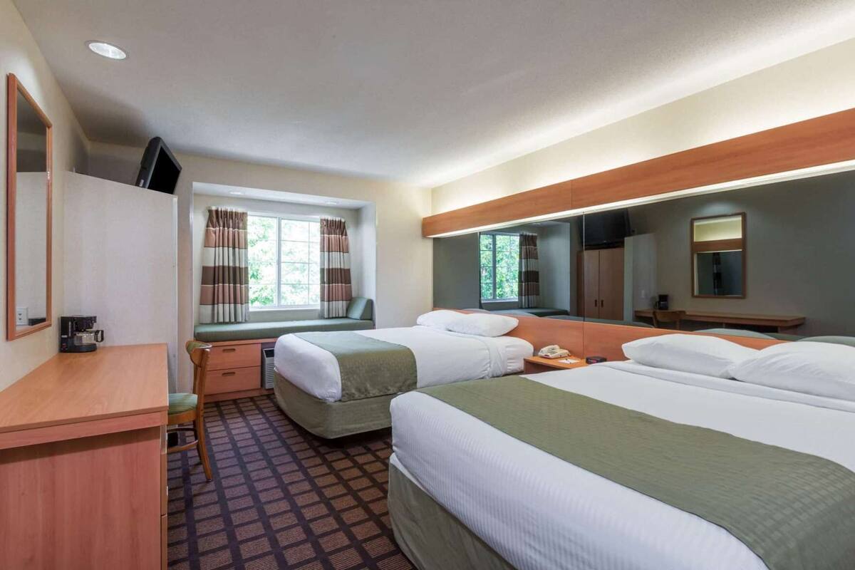 In-room safe, desk, laptop workspace, blackout curtains