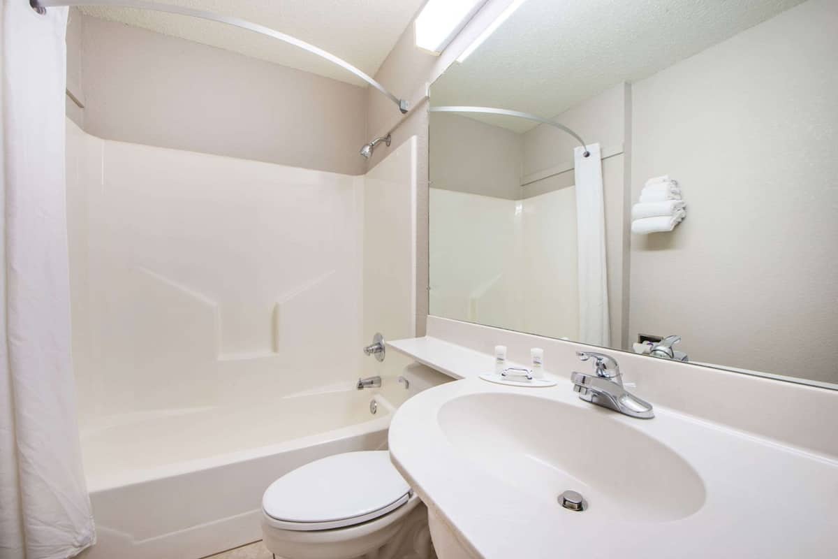 Bathroom | Hair dryer, towels
