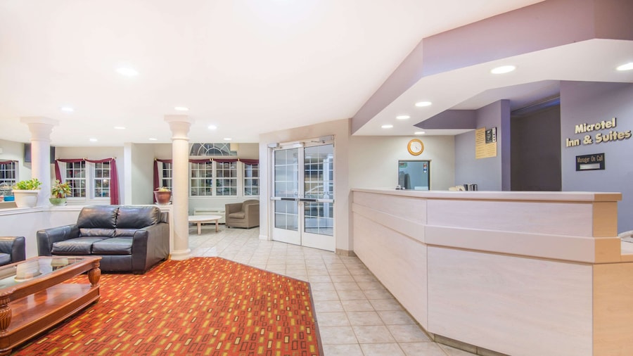 Microtel Inn & Suites by Wyndham Claremore