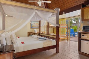 Deluxe Beachside Suite | Literie de qualité, coffre-fort, décor unique, bureau
