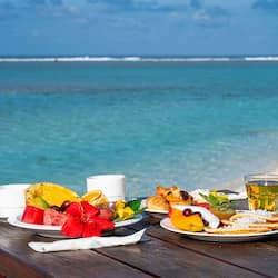Daily continental breakfast (NZD 28 per person)