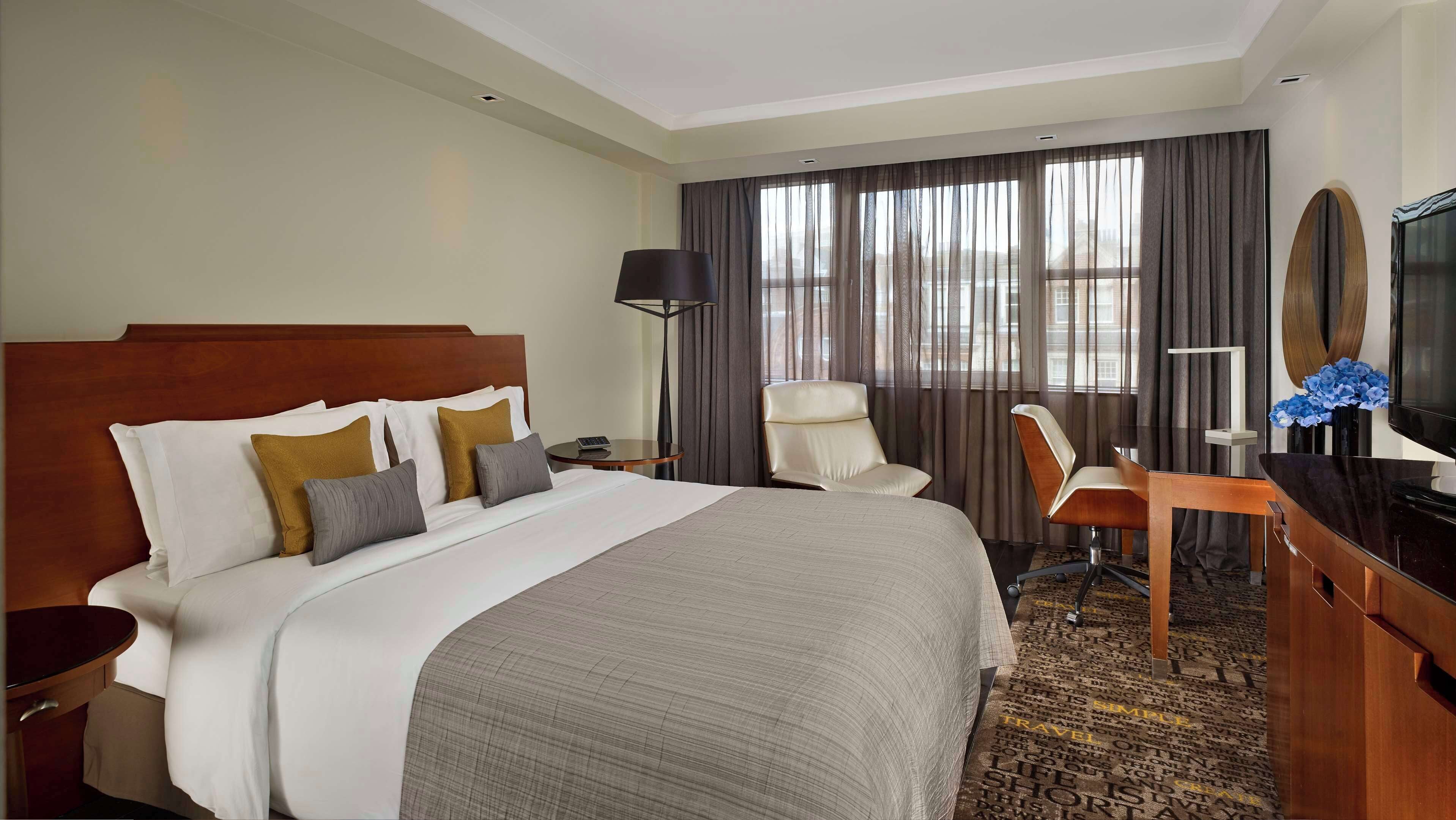 minibar, in-room safe, desk, soundproofing