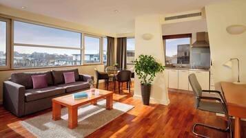 Minibar, in-room safe, desk, soundproofing