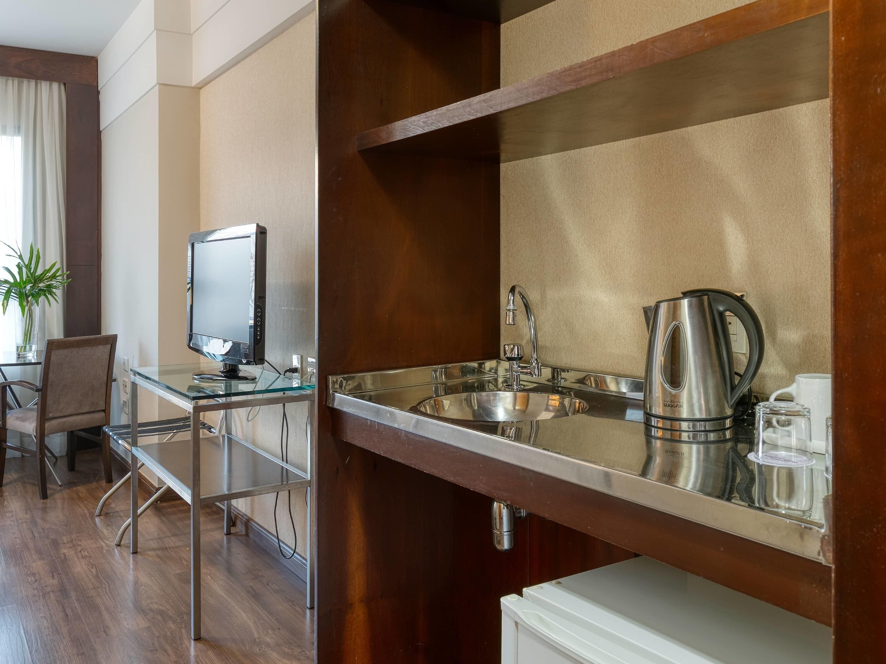 Classic Room, Multiple Beds | Minibar, in-room safe, desk, blackout drapes