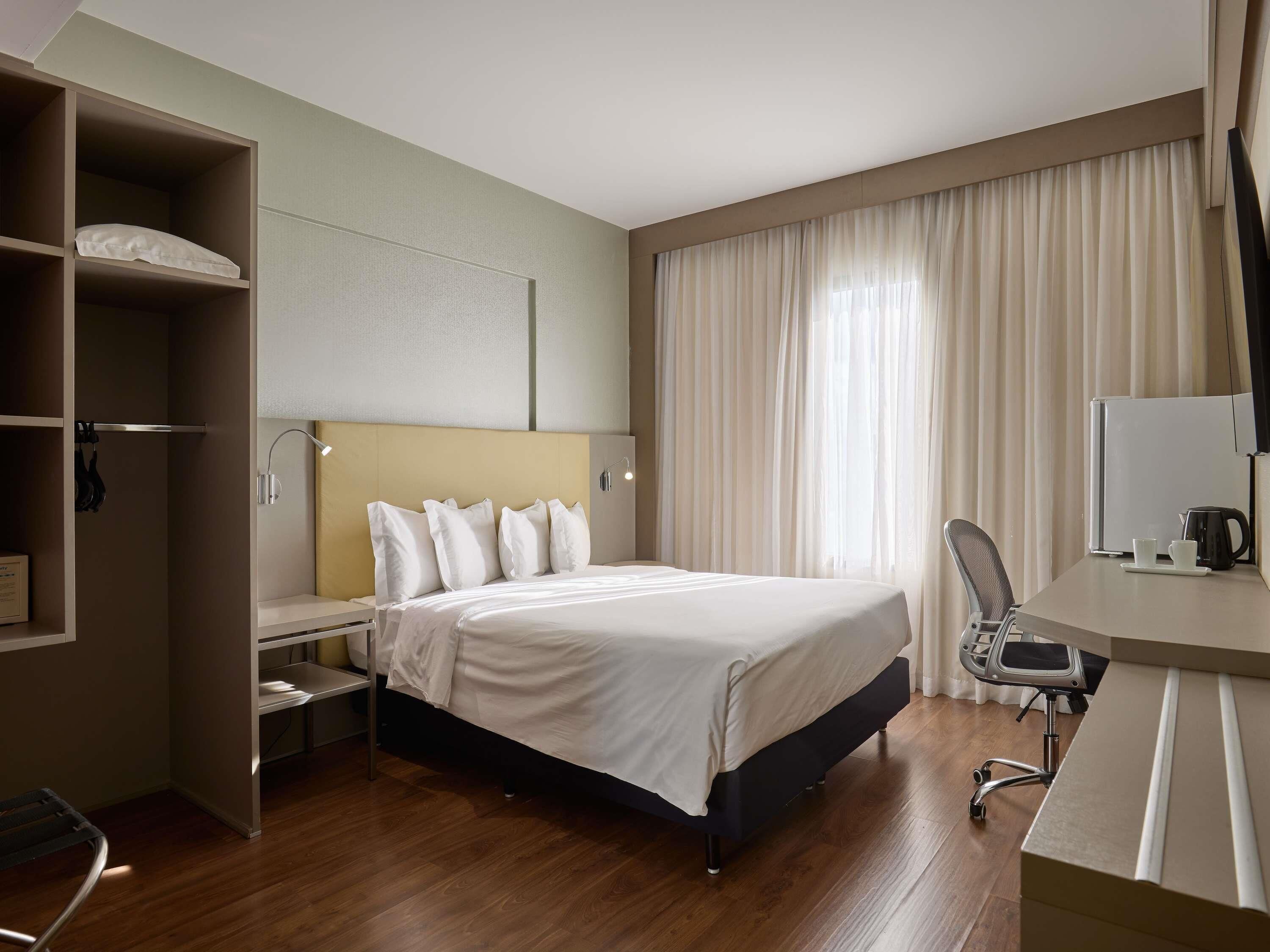 Superior Room, 1 Double Bed | Minibar, in-room safe, laptop workspace, blackout drapes