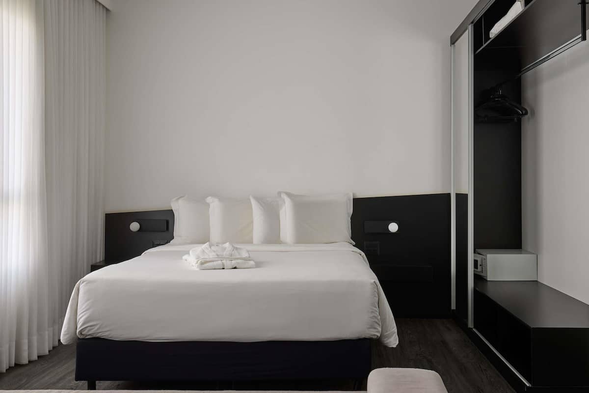 Superior Suite, 1 Double Bed with Sofa bed | Minibar, in-room safe, desk, blackout drapes