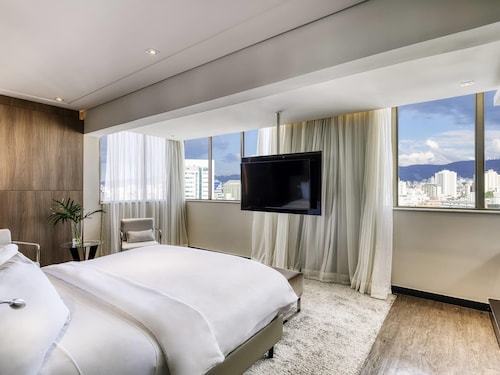 Mercure Belo Horizonte Lourdes Hotel