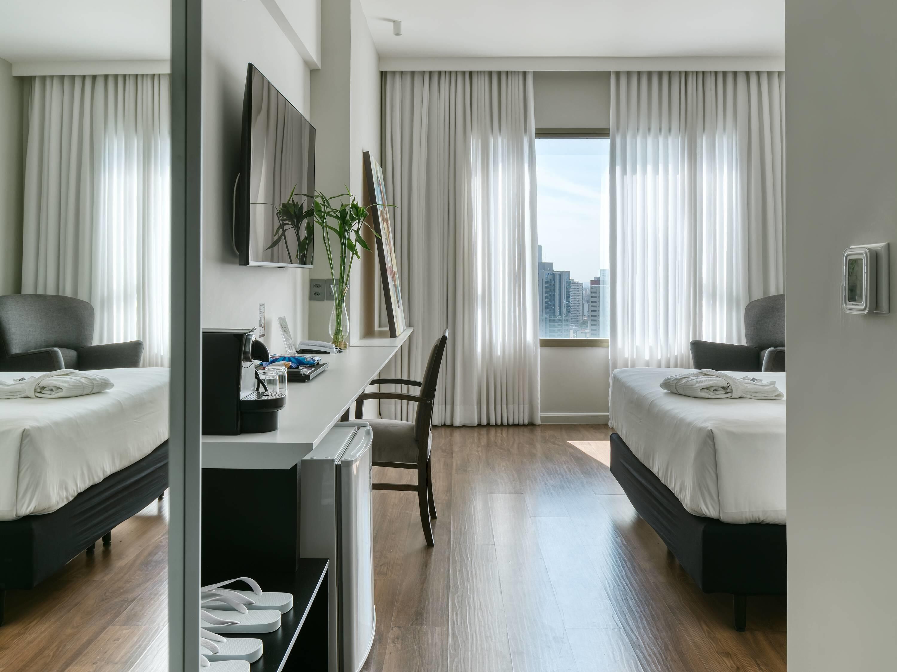 Privilege, Executive Room, 1 Double Bed | Minibar, in-room safe, desk, blackout drapes