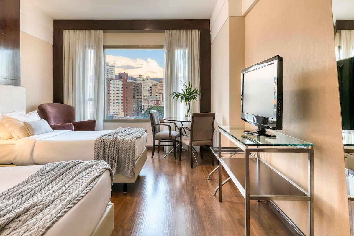 1 chambre, minibar, coffre-fort, bureau
