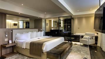 Suite Executive, 1 letto matrimoniale | 1 camera, minibar, una cassaforte in camera, una scrivania