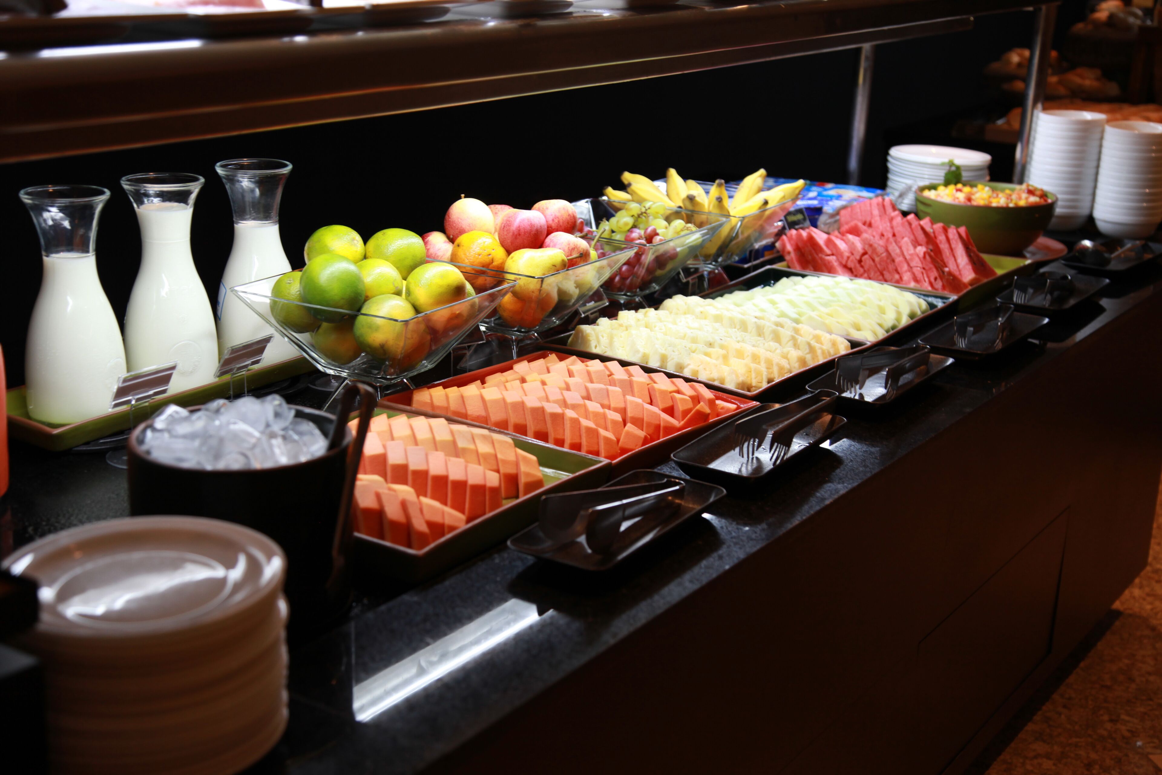 daily buffet breakfast (brl 70 per person)