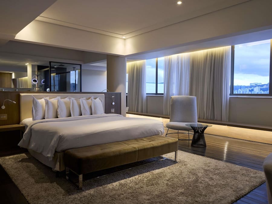 Suite, 1 Doppelbett (Master) | Minibar, Zimmersafe, Schreibtisch, Verdunkelungsvorhänge