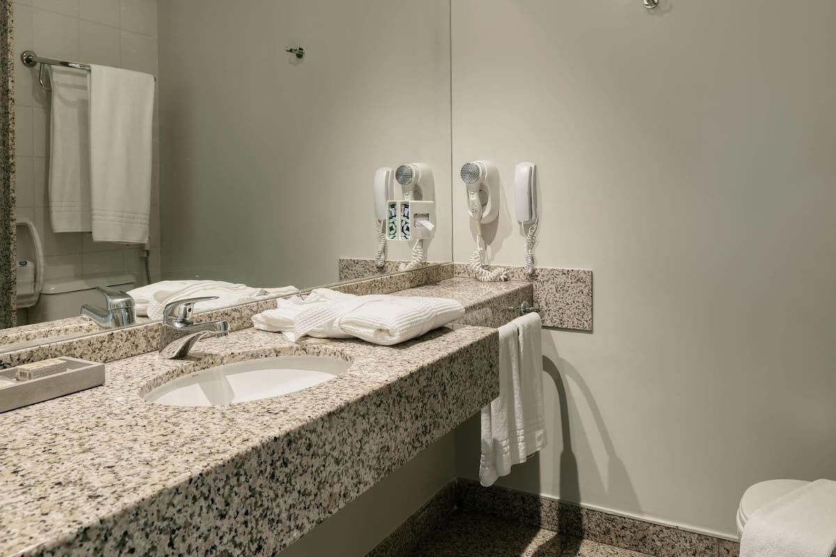 1 bedroom, minibar, in-room safe, desk