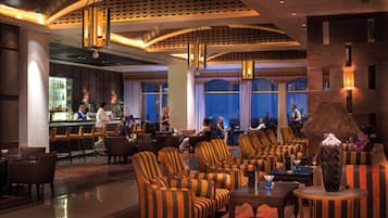 Piano bar