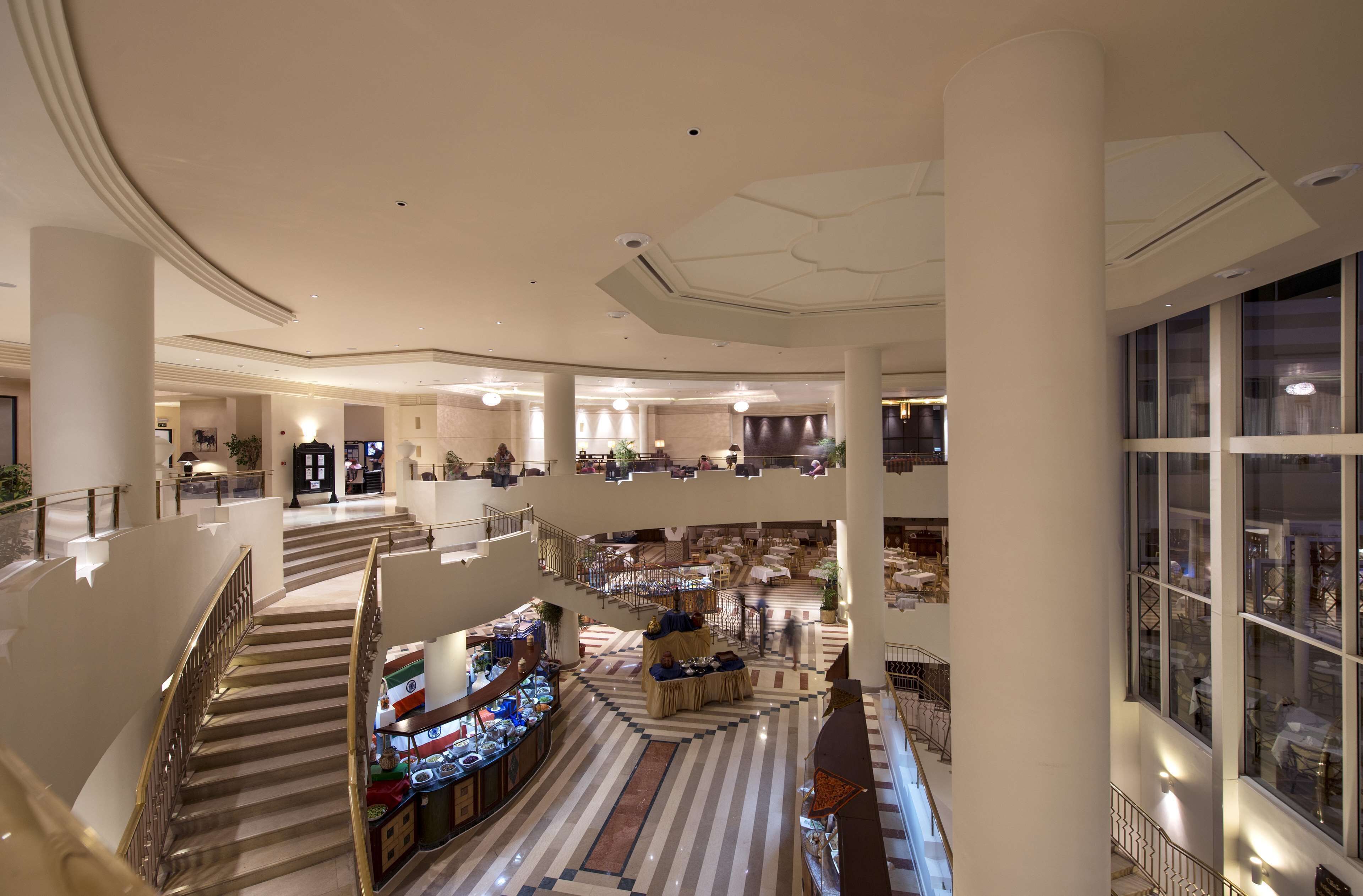 3 restaurants, breakfast, lunch, dinner served; italian cuisine