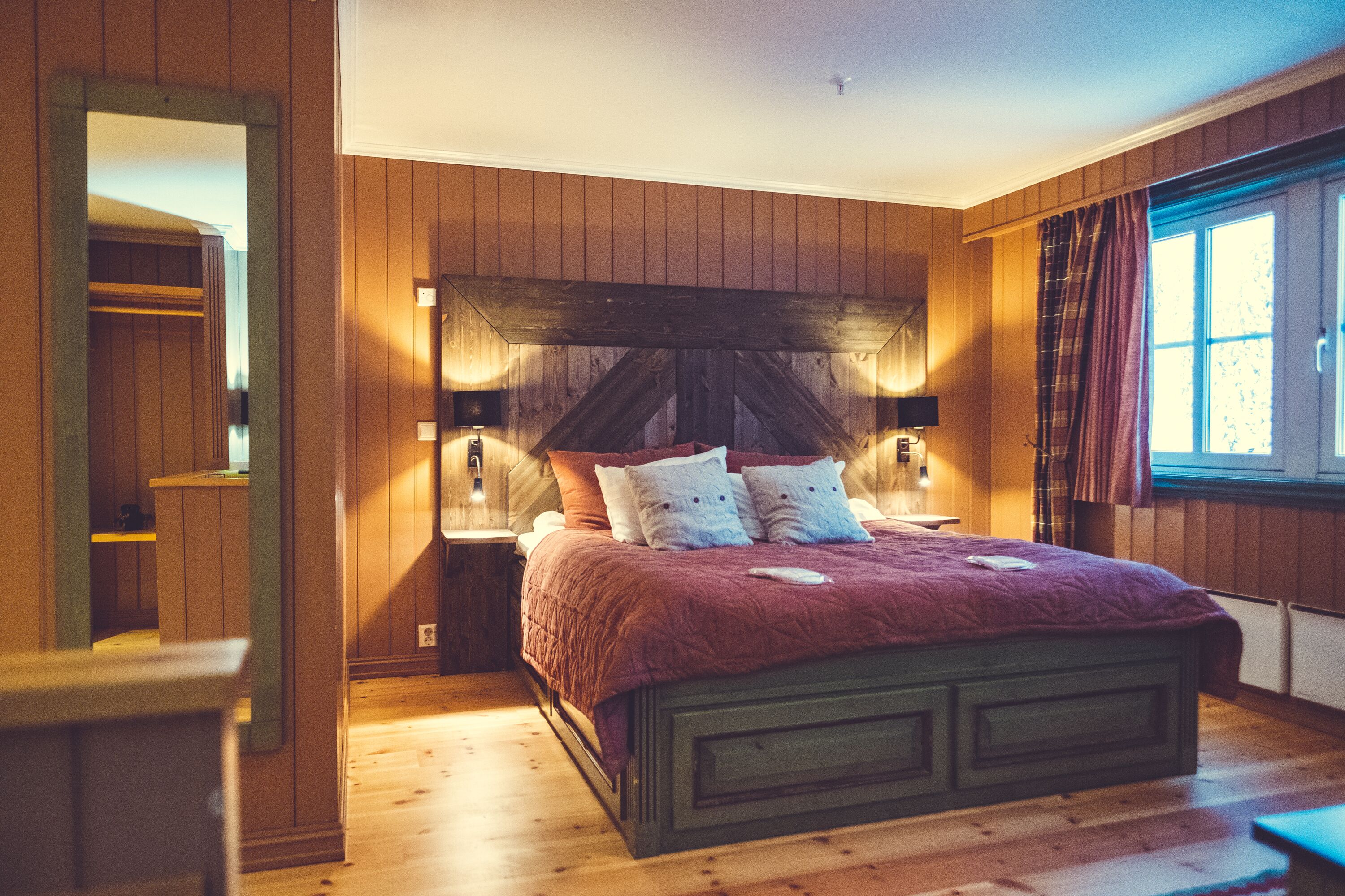 Suite – junior | Skrivebord, blendingsgardiner, wi-fi (inkludert) og sengetøy