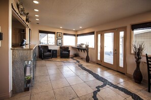 Sala de estar en el lobby