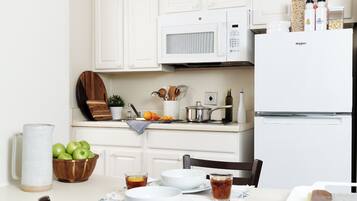 Fridge, microwave, stovetop, freezer
