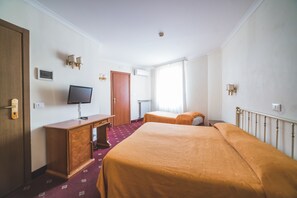 1 habitación, minibar, caja de seguridad en la habitación y escritorio 