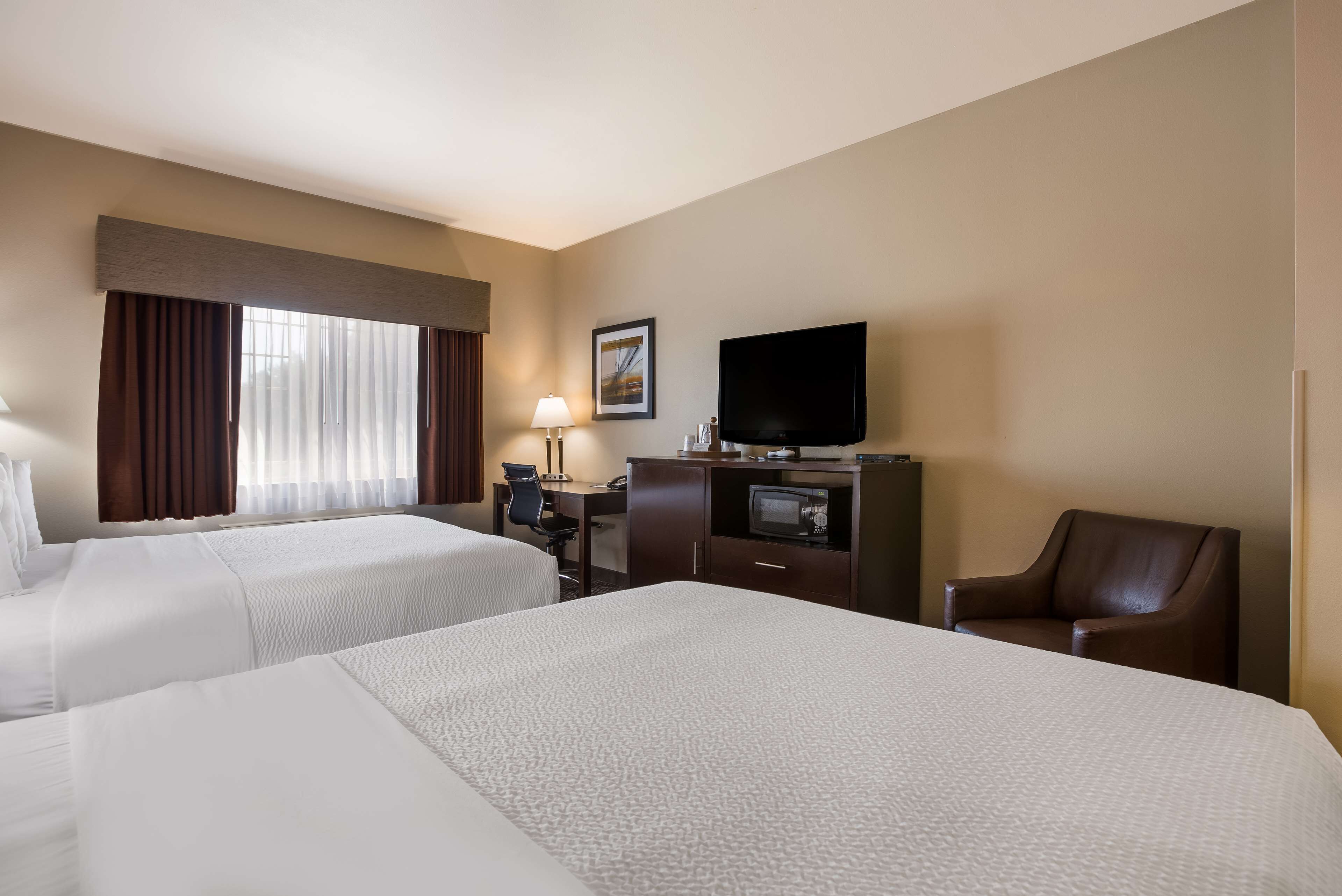 desk, laptop workspace, iron/ironing board, wifi