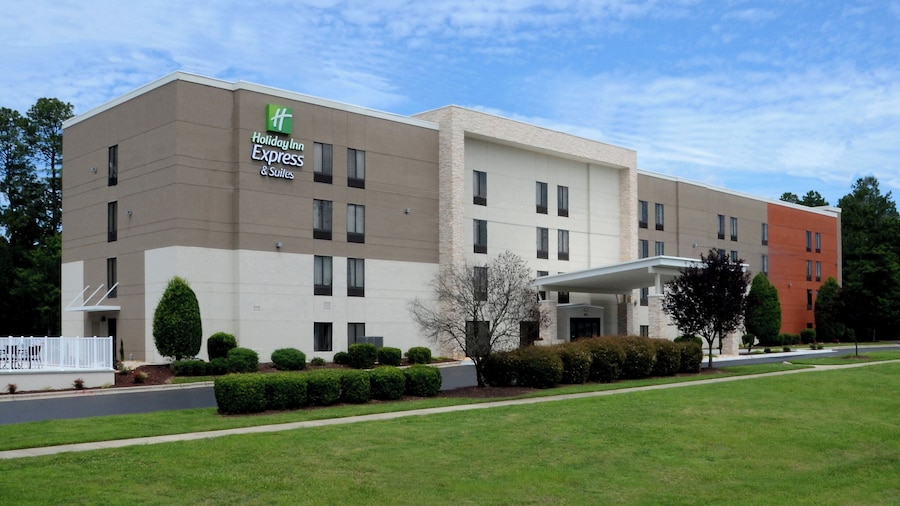 Holiday Inn Express & Suites Raleigh Durham Airport at RTP by IHG