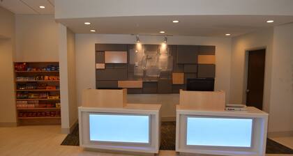 Holiday Inn Express & Suites Waterville - North by IHG