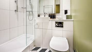 Regadera, amenidades de baño ecológicas, secadora de cabello, toallas