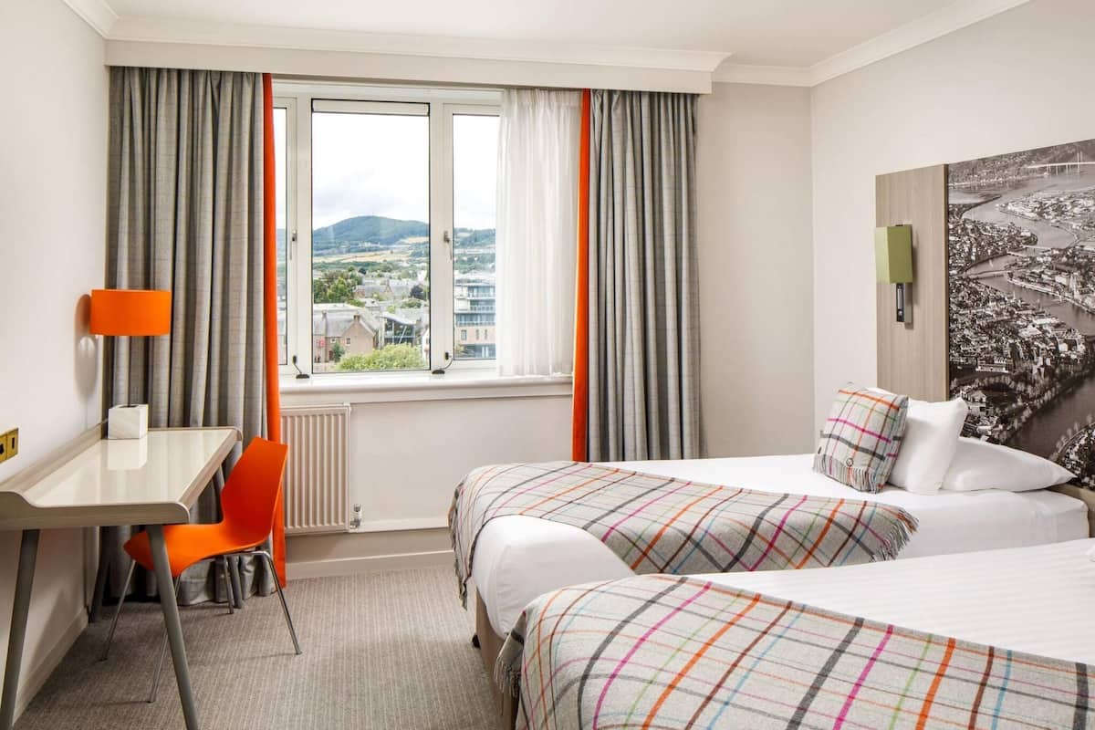 Classic Room, 2 Twin Beds | In-room safe, desk, iron/ironing board, WiFi (free)